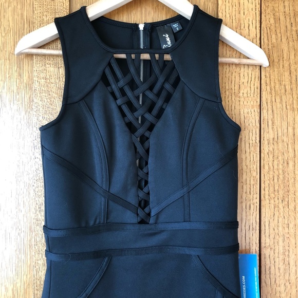 Trixxi Body Con Dress - Picture 1 of 8